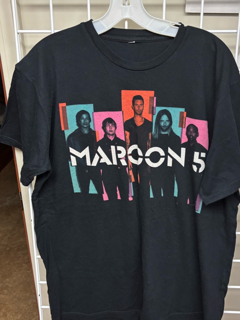 Maroon 5 2013 North America Tour Short Sleeve T-Shirt Size L/XL (?) Tag Missing.